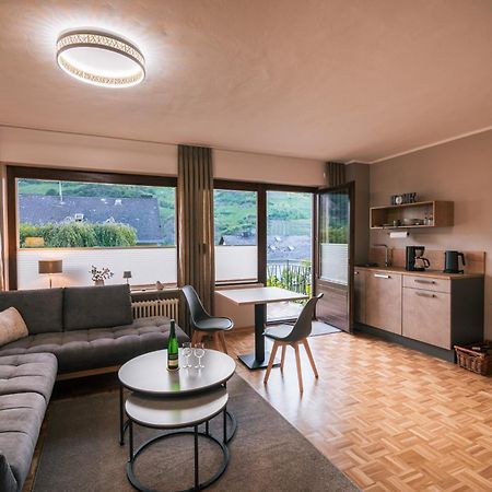 Ferienweingut Hirschen Schulstrasse Bed & Breakfast Burg  ภายนอก รูปภาพ