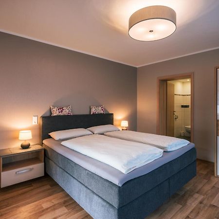 Ferienweingut Hirschen Schulstrasse Bed & Breakfast Burg  ภายนอก รูปภาพ