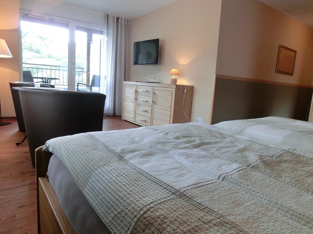 Ferienweingut Hirschen Schulstrasse Bed & Breakfast Burg  ห้อง รูปภาพ