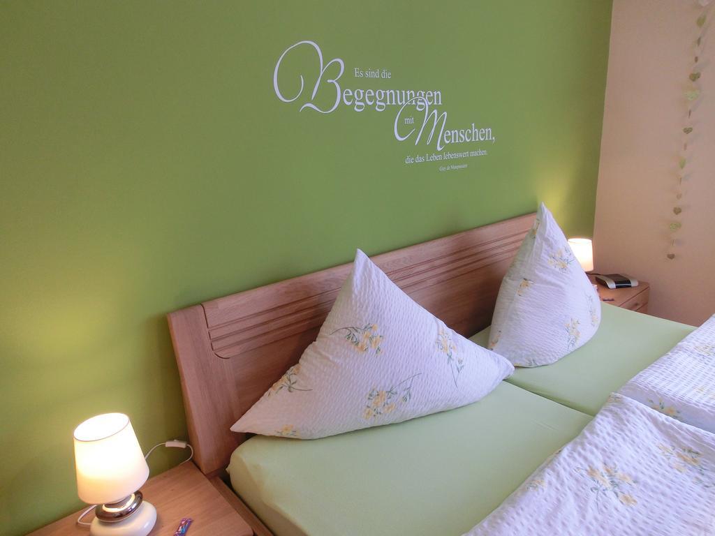 Ferienweingut Hirschen Schulstrasse Bed & Breakfast Burg  ห้อง รูปภาพ