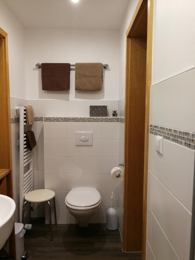 Ferienweingut Hirschen Schulstrasse Bed & Breakfast Burg  ภายนอก รูปภาพ