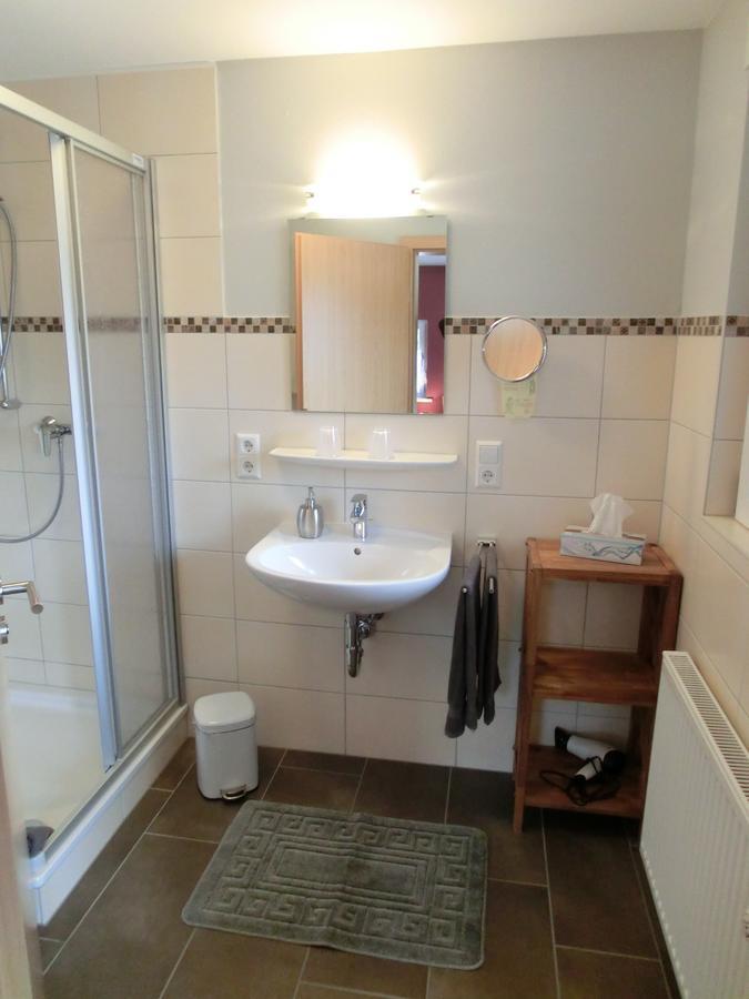Ferienweingut Hirschen Schulstrasse Bed & Breakfast Burg  ภายนอก รูปภาพ