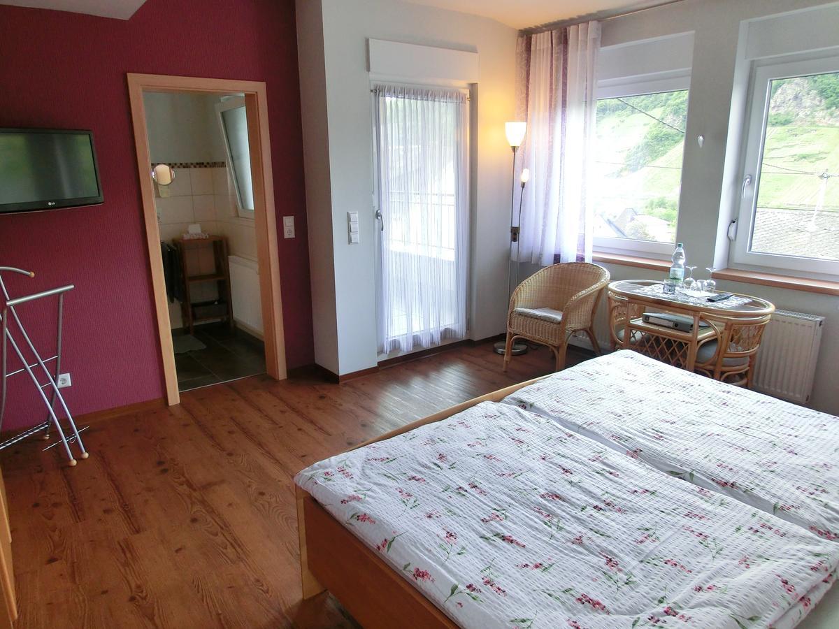 Ferienweingut Hirschen Schulstrasse Bed & Breakfast Burg  ภายนอก รูปภาพ